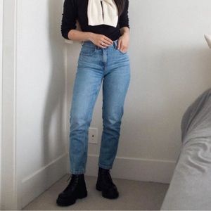 Everlane The Original Cheeky Jean Light Wash Crop 25